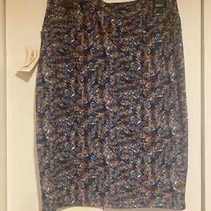 NWT- Lularoe Cassie Skirt size large. 95% Polyester 5% Spandex
